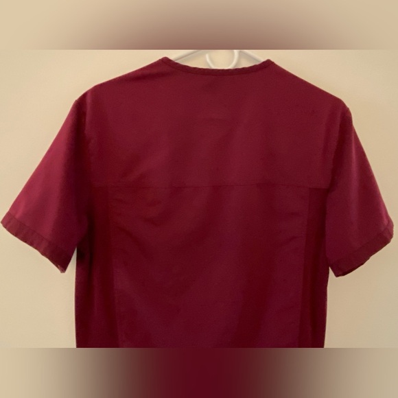 Dickies Nurse Scrub Burgundy Short Sleeve Shirt Women’s Sz Small - Picture 6 of 11